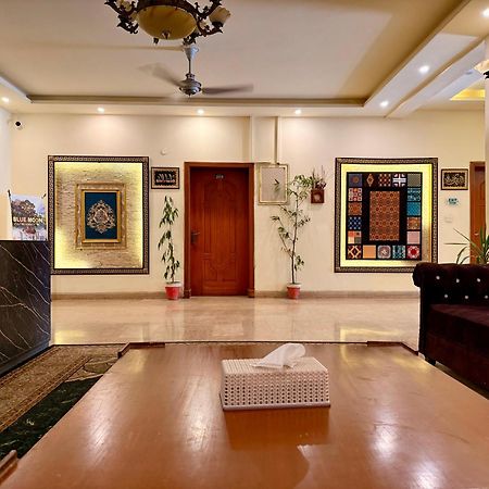Blue Moon Residency Jinnah Super Исламабад Екстериор снимка