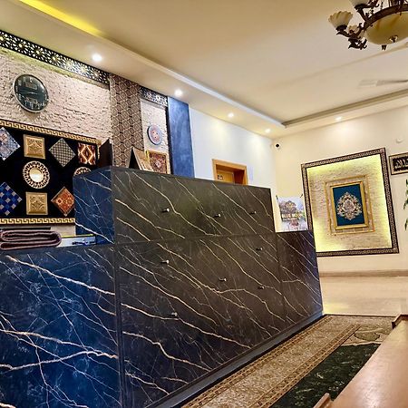 Blue Moon Residency Jinnah Super Исламабад Екстериор снимка